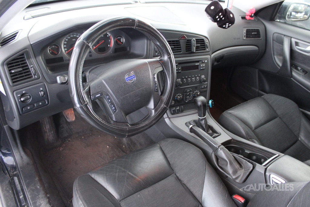 Volvo V70 2,5 T + LPG 154 kW AWD - 7