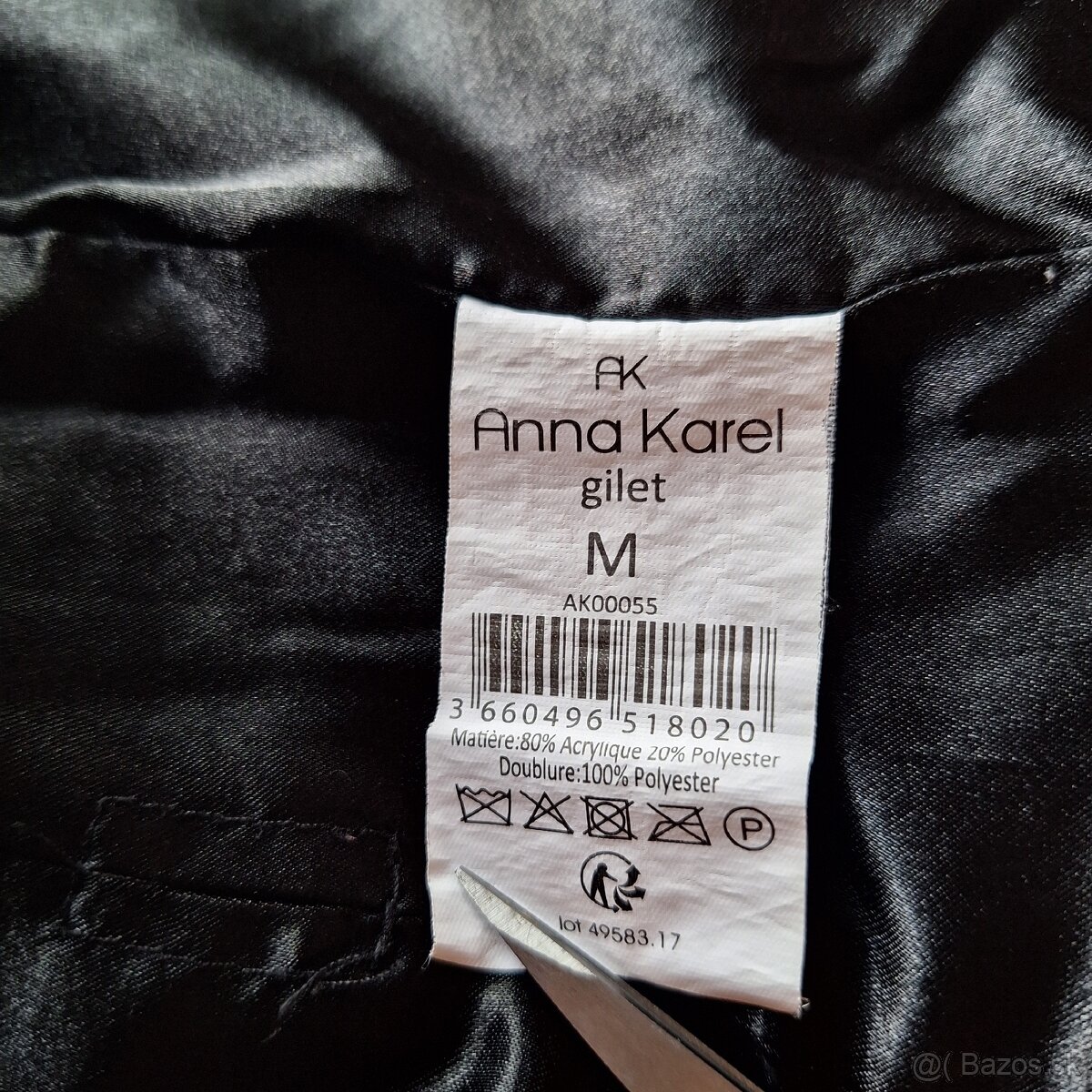 Chlpatá vesta dámska (v. M) 6 € - 7