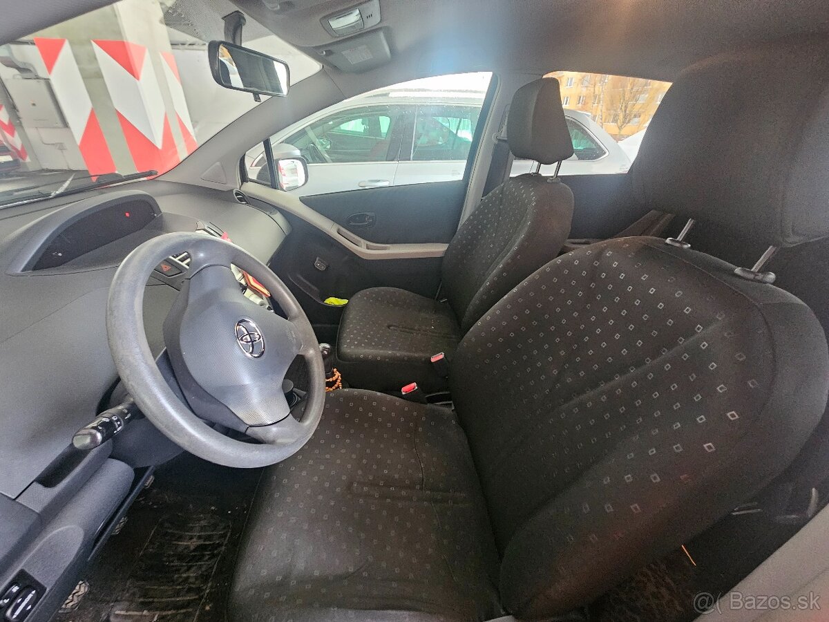 Toyota Yaris - 7