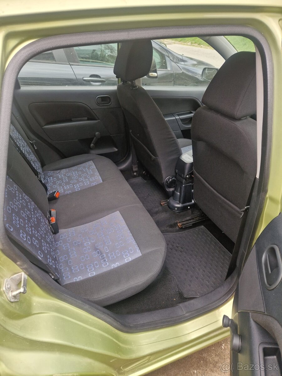 Ford Fiesta 1.4i - 7