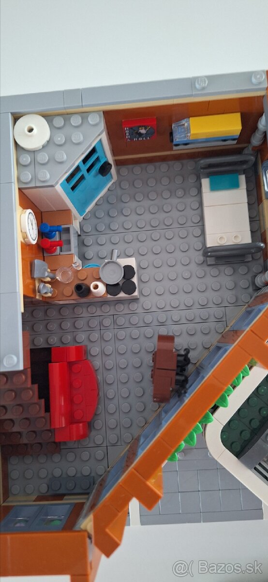 Lego Creator Expert Rohova garáž 10264 - 7