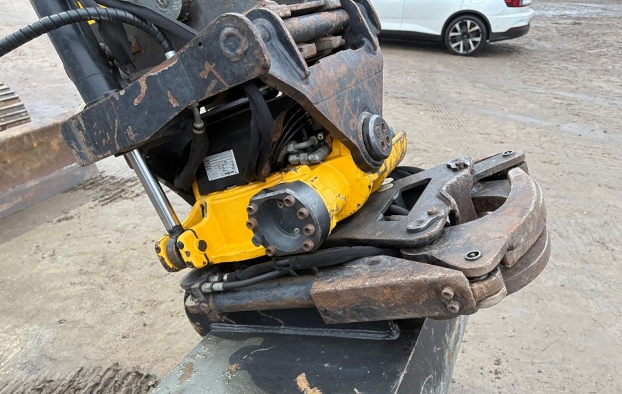 Prodám minibagr Wacker Neuson, 2013, 4580mth - 7