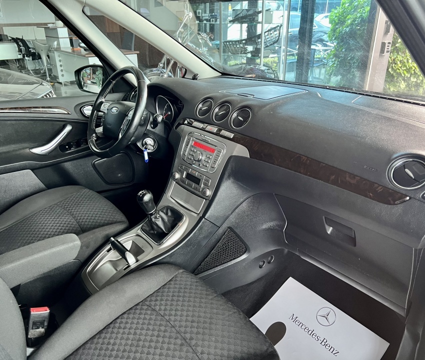 Ford Galaxy Ghia 2.0i, 7 miest, SK ŠPZ, - 7