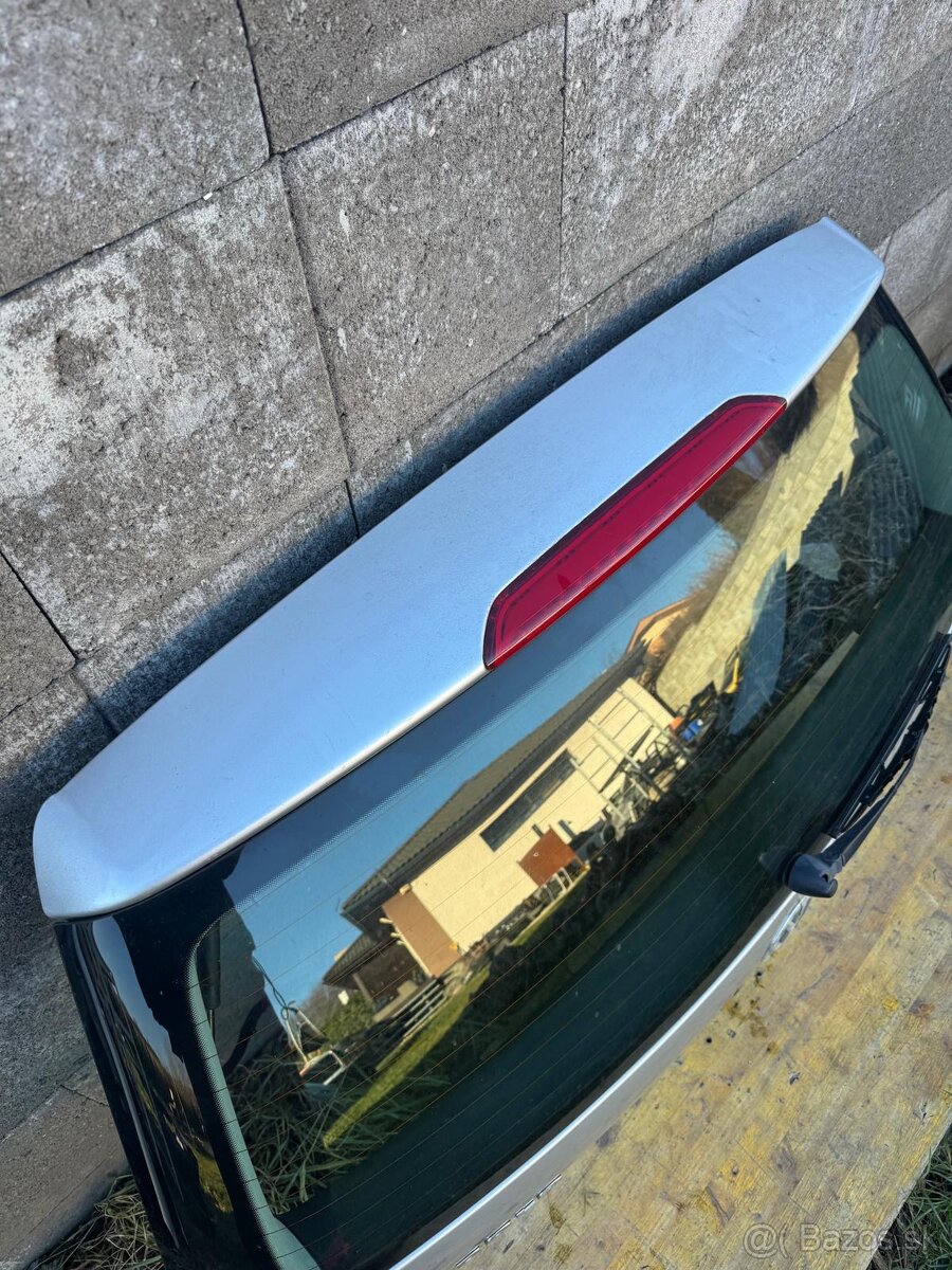 Piate dvere na VW Polo 9N hatchback - 7