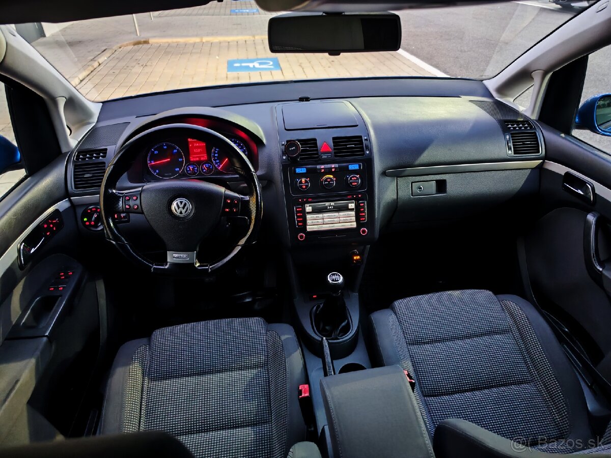 Volkswagen Touran 2.0 TDI - 7