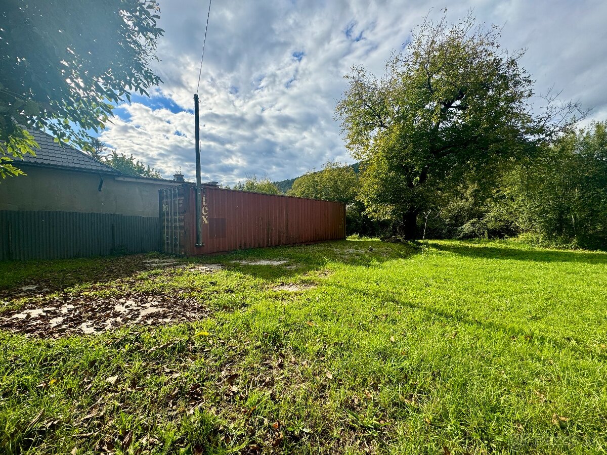 Priestranný stavebný pozemok - 7