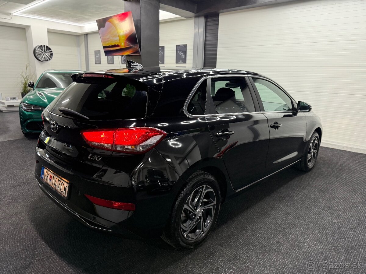 Hyundai i30 2022 1.5dpi atmosféra 81kw benzín FAMILY 1majitľ - 7