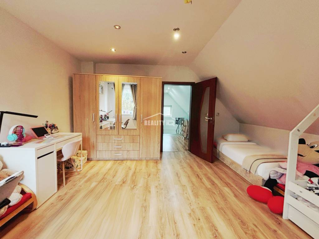 EXKLUZÍVNE NA PREDAJ - Rodinný dom v srdci Dlhej nad Kysucou - 7