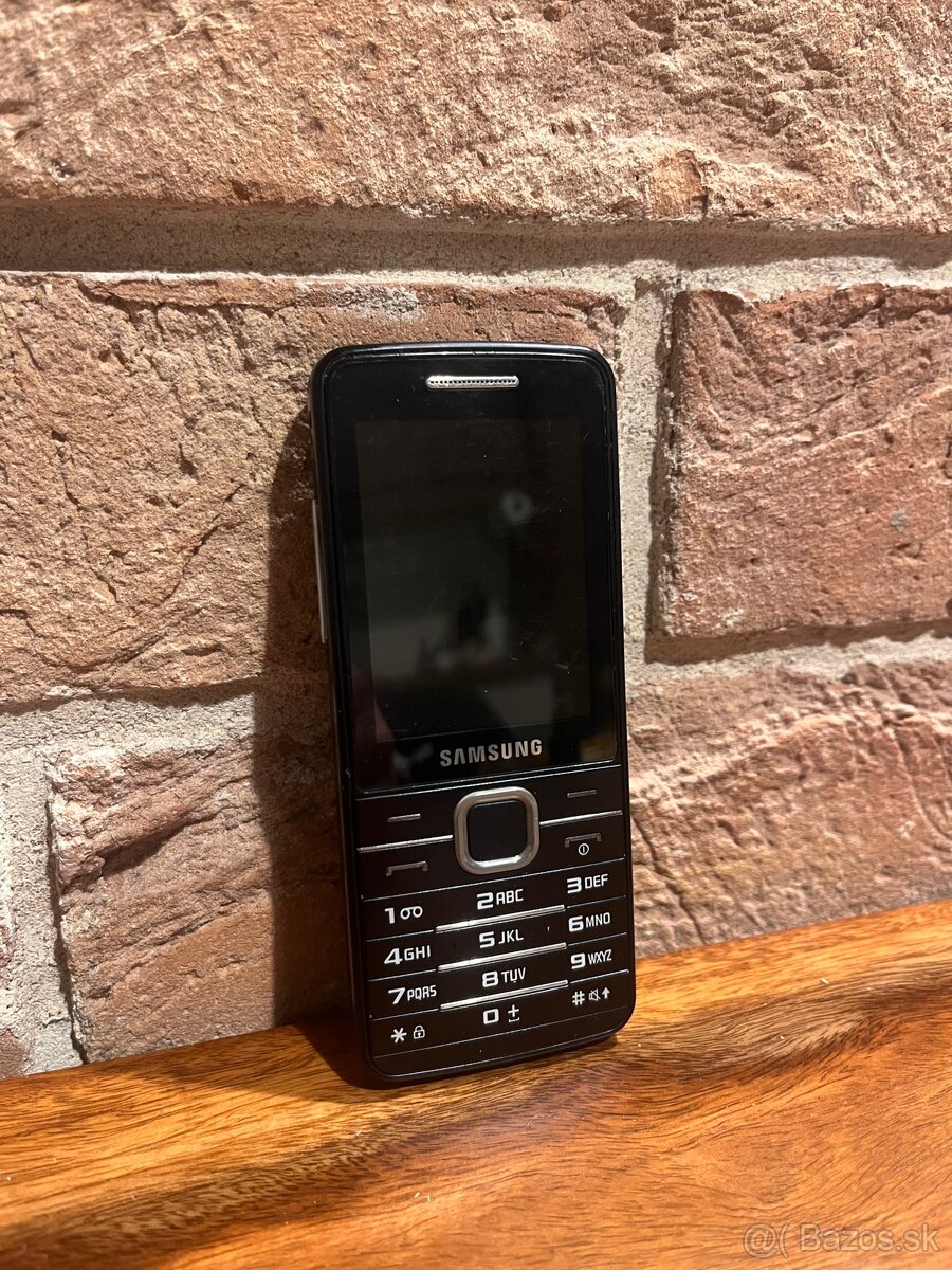 Samsung GT-S5610 tlačítkový mobil, nová baterka, krásny stav - 7