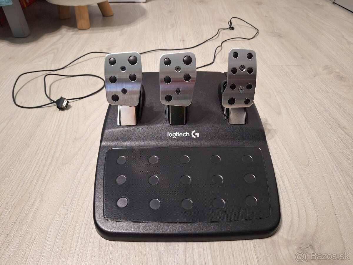 Logitech G920 Driving Force s pedálmi - 7