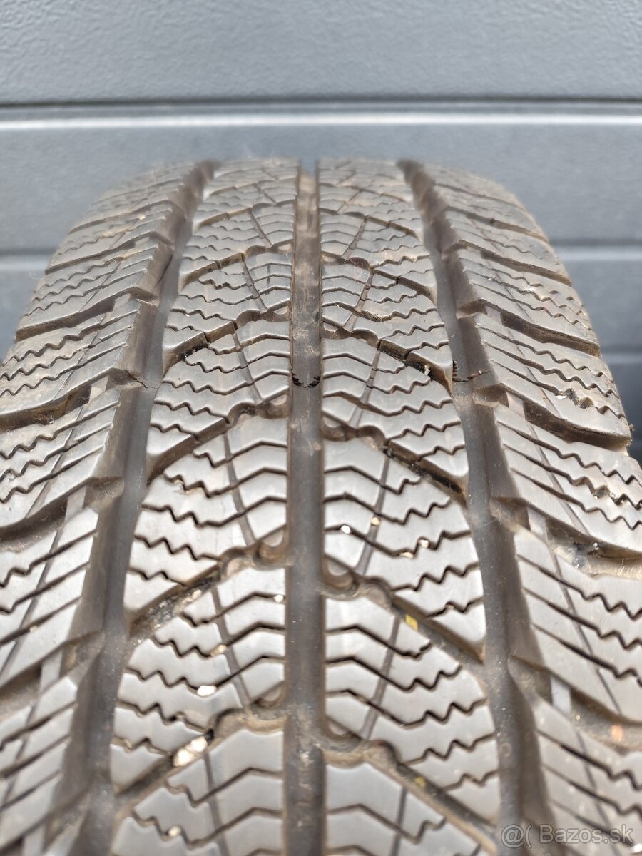 vw Transporter T5 T6 zimné pneu + disky - 7
