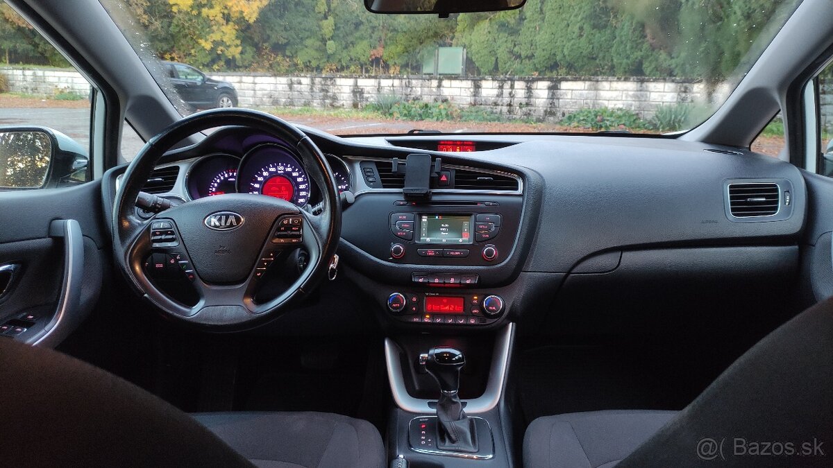 KIA CEED SW 1.6 GDI GOLD A/T (2017) – Po masívnom servise - 7