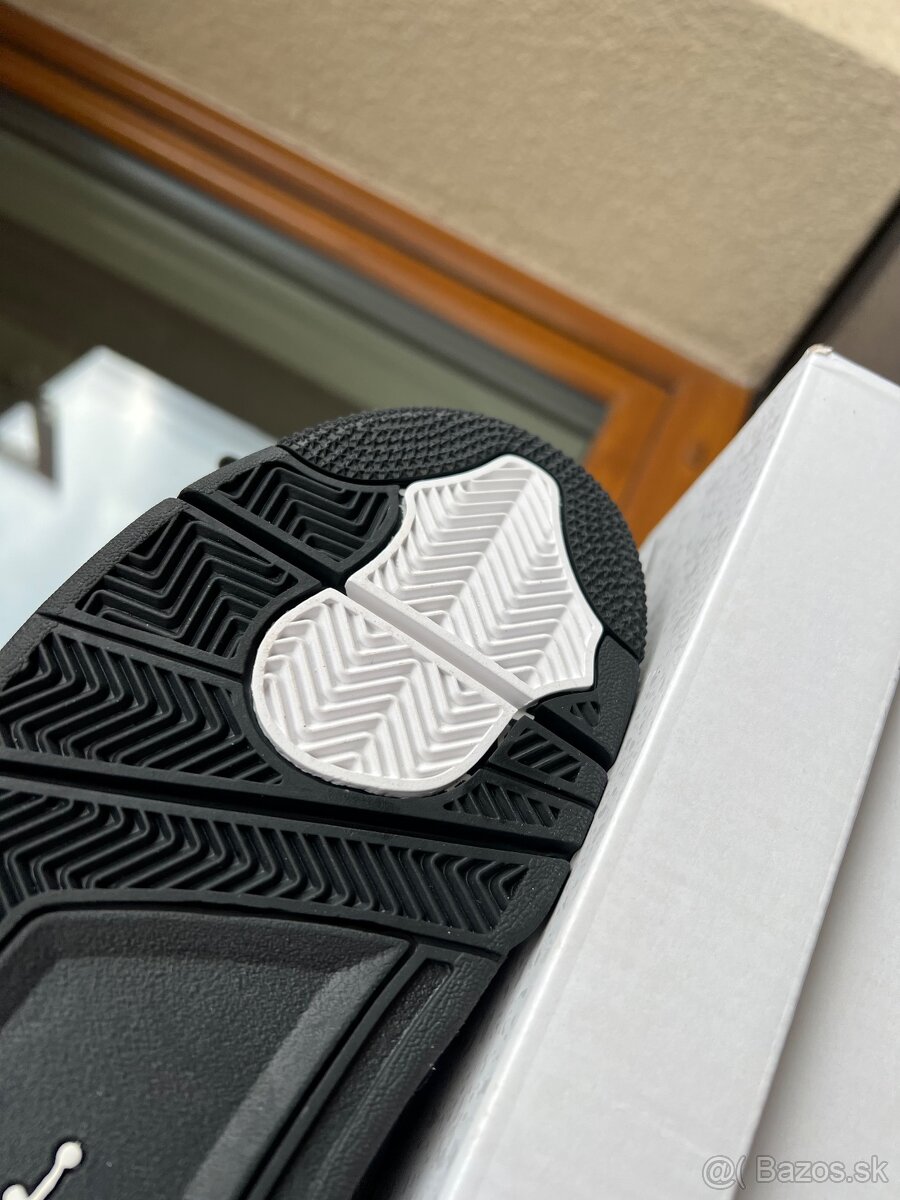 Jordan 4 Retro White Thunder - 7