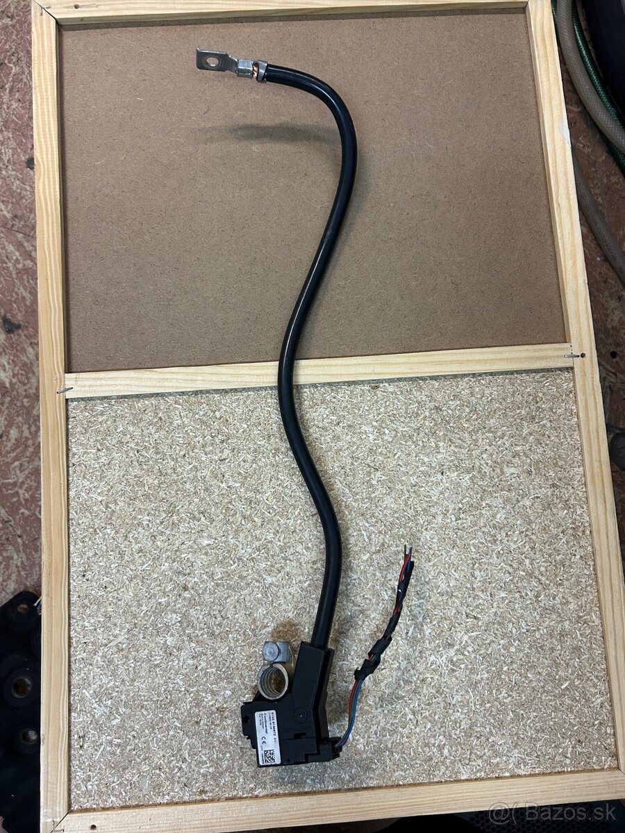 BMW 7 F01 NÁHRADNÉ DIELY - 7