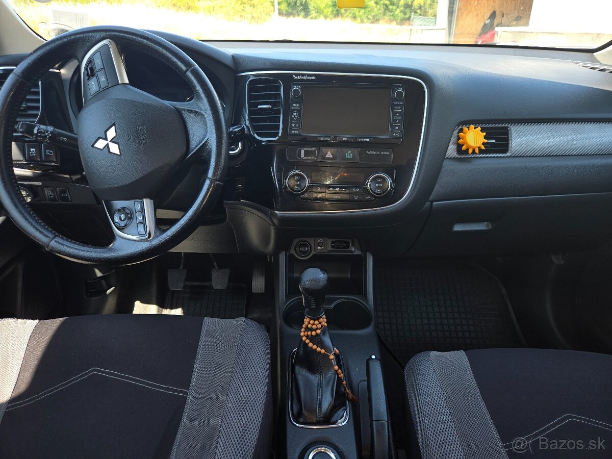 Mitsubishi Outlander 2,2 4x4 nafta - 7