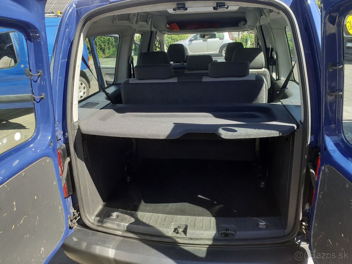 VW Caddy 7 míst CNG - 7