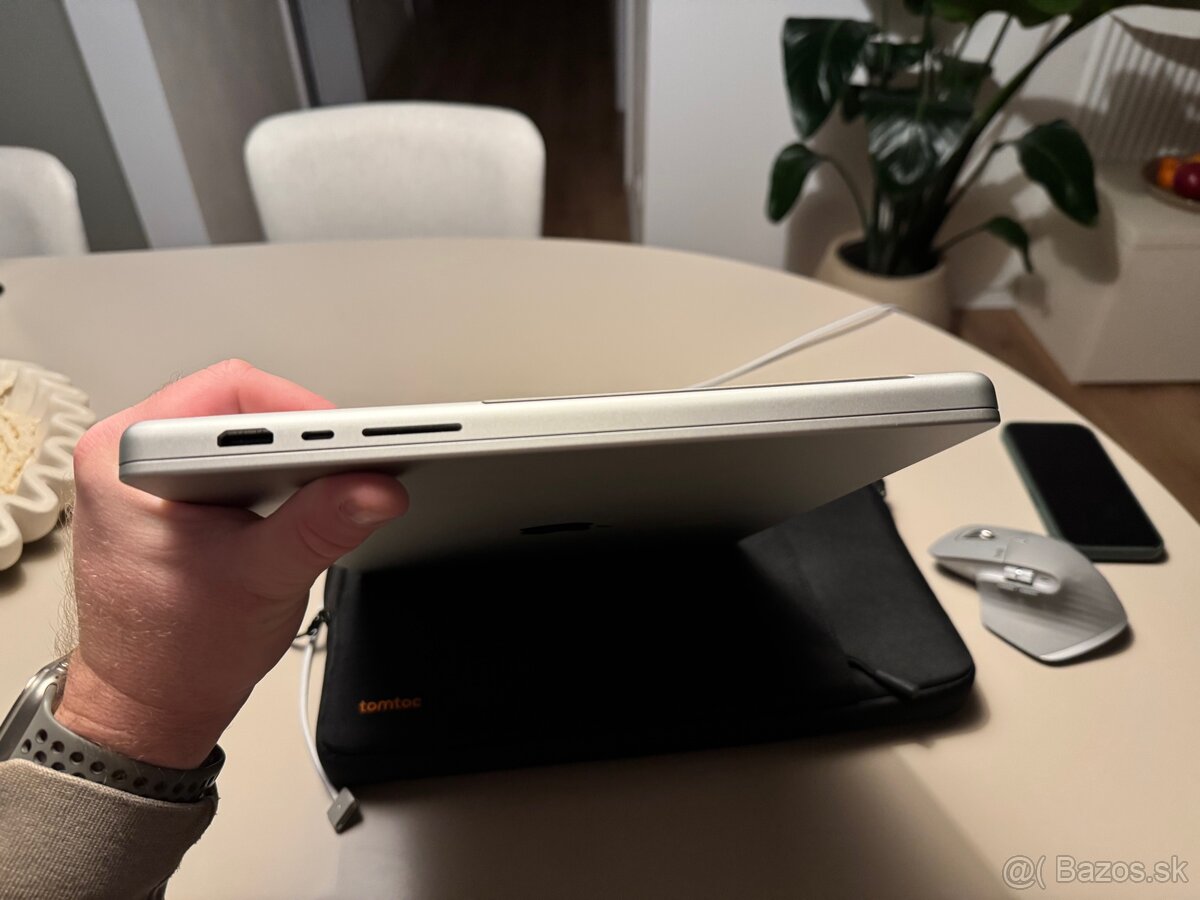  MacBook Pro 16” M1 Pro Silver (2021) - 7