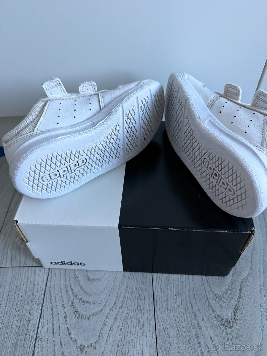 Tenisky Adidas 25.5 - 7