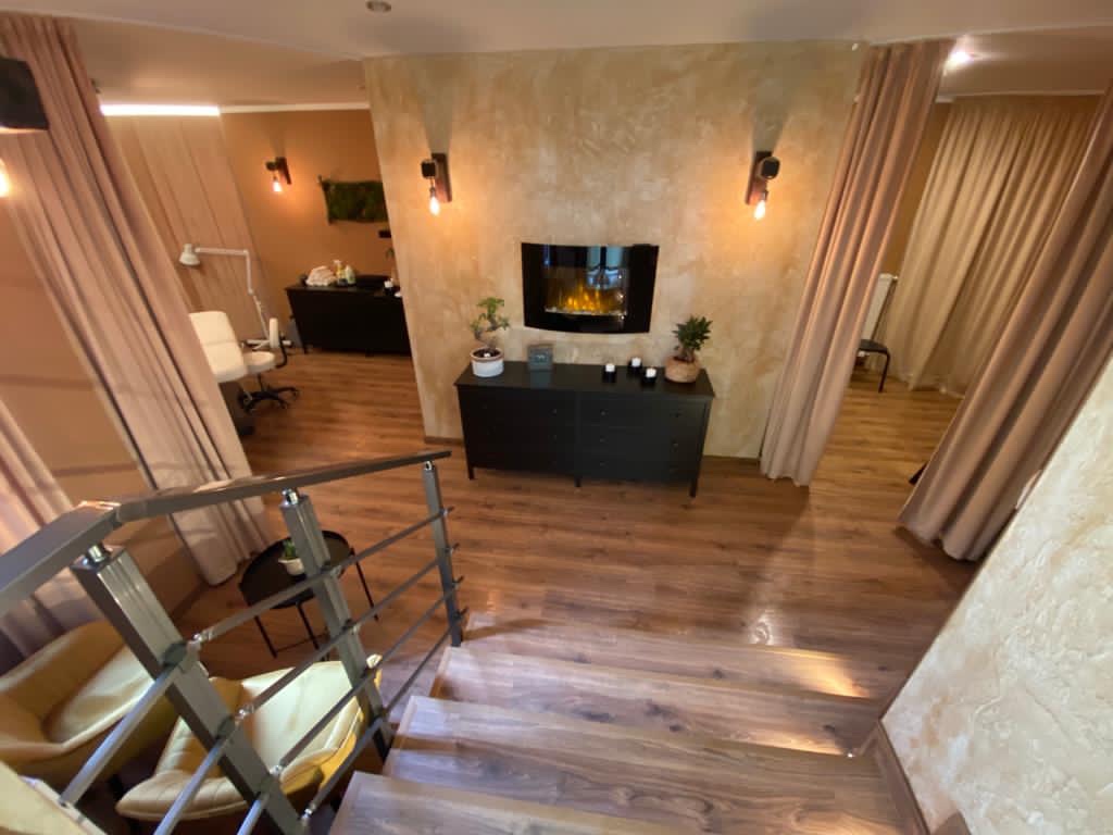 Odstúpim salón - 7