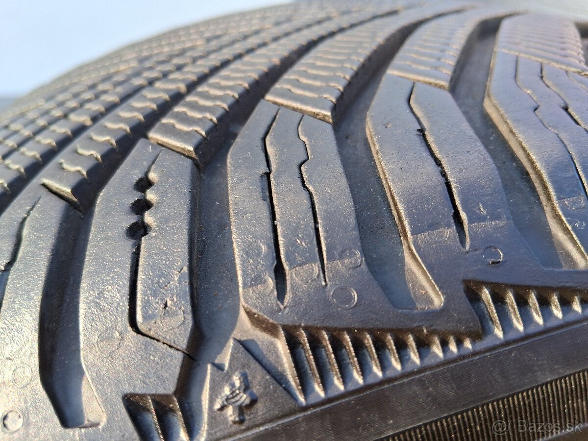 235/45 r19 zimne pneumatiky - 7
