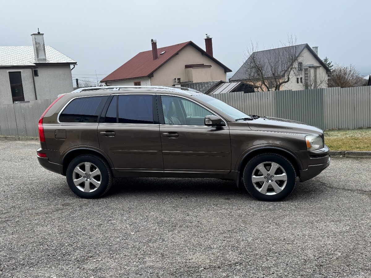 Volvo XC90 2.4D D5 147KW 7Miestne AWD RV2014 SUMMUM 4x4 - 7
