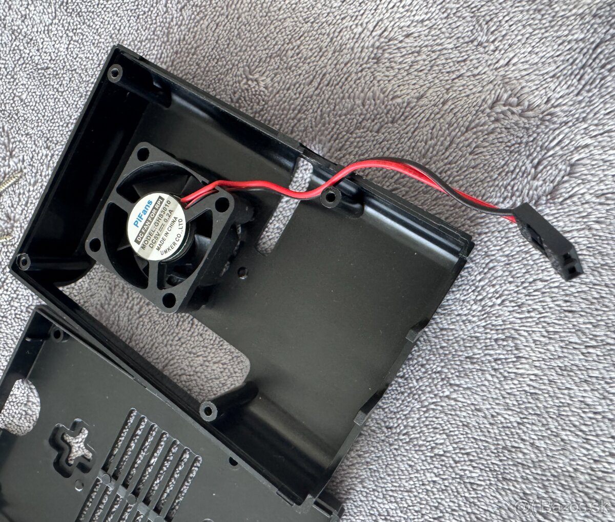 Raspberry Pi obal s ventilátorom - 7