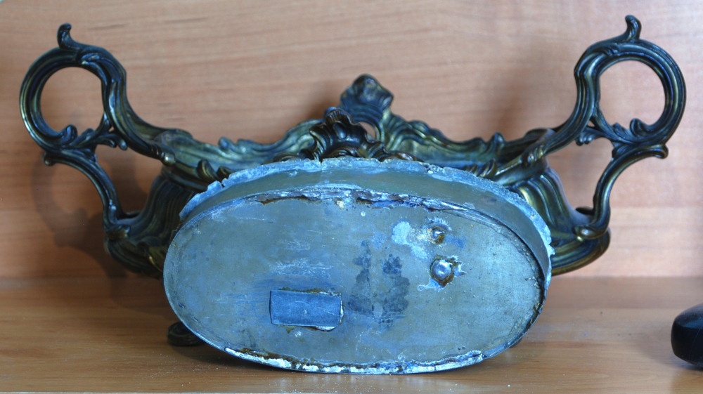 Starožitná bronzová žardiniéra - 7