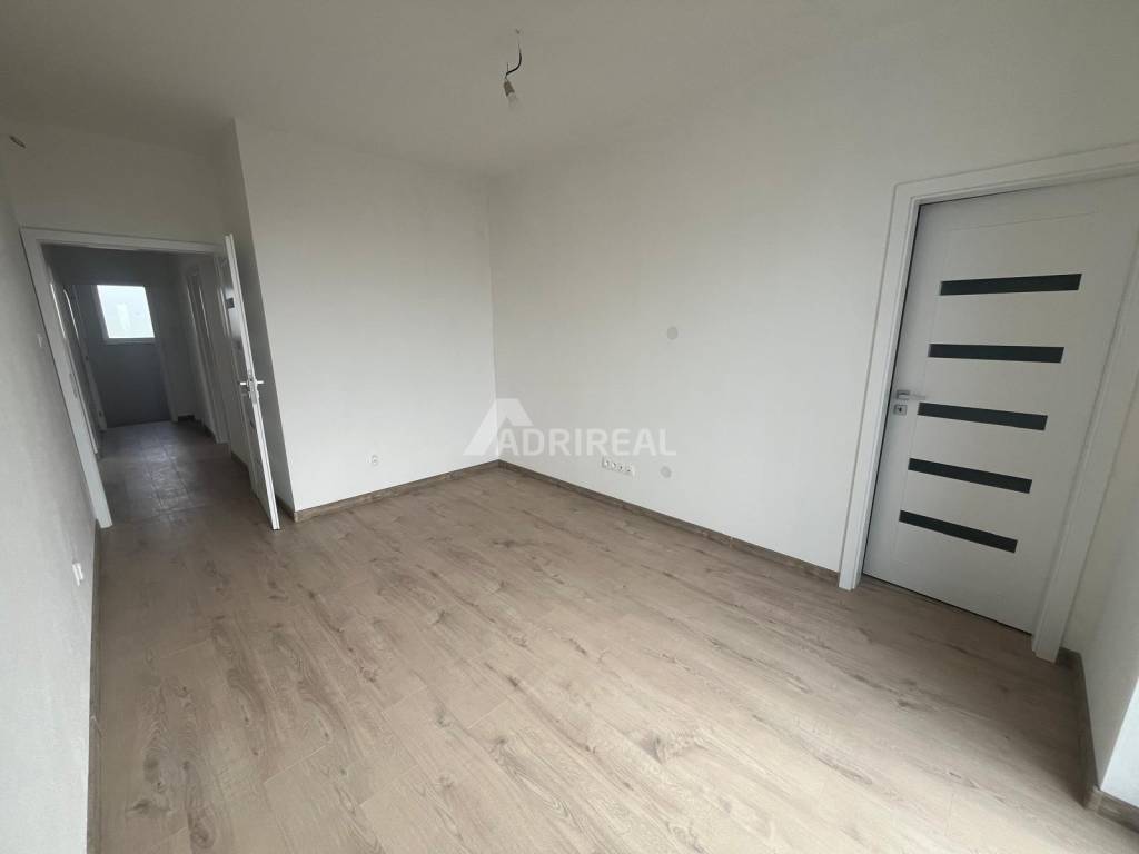 PREDAJ: novostavba RD, Dubové, okr. ZV, pozemok 673 m2, cena - 7