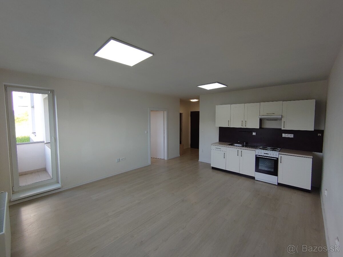 Byt Žarec 2 izbový s balkónom - 7
