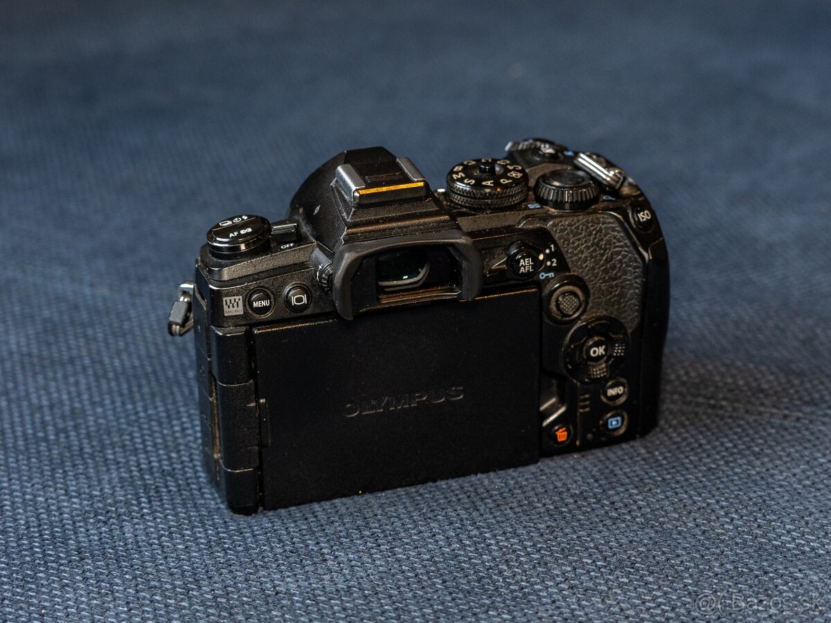 OM-D E-M1 Mark III - 7