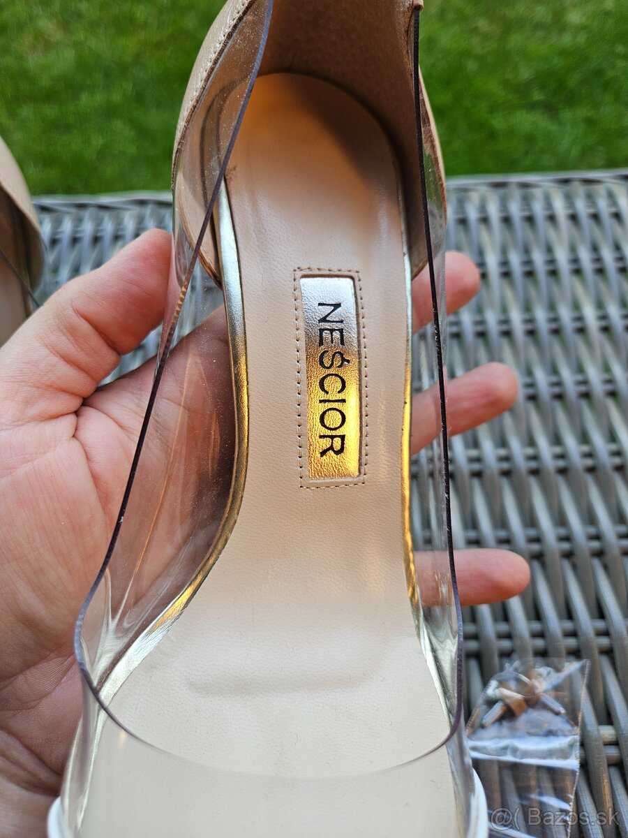 Lodicky Nescior v. 39 - 7