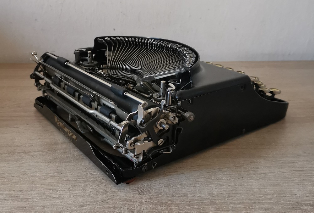 Starožitný písací stroj Remington Portable 3 z roku 1929 - 7