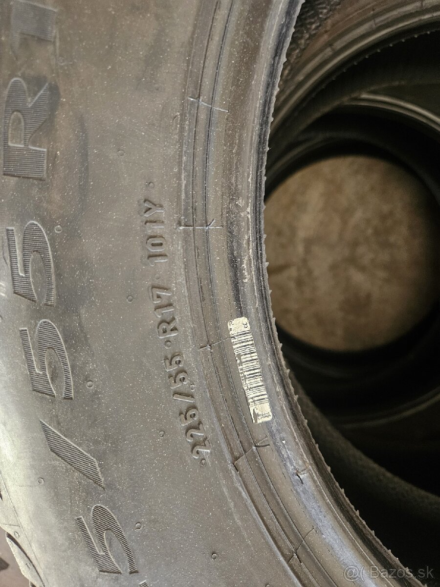 Pirelli powergy 225/55 r17 - 7