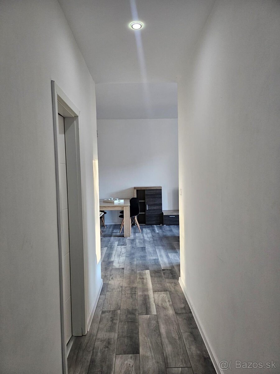 Dvojizbový zariadený byt v centre Žiliny - 7