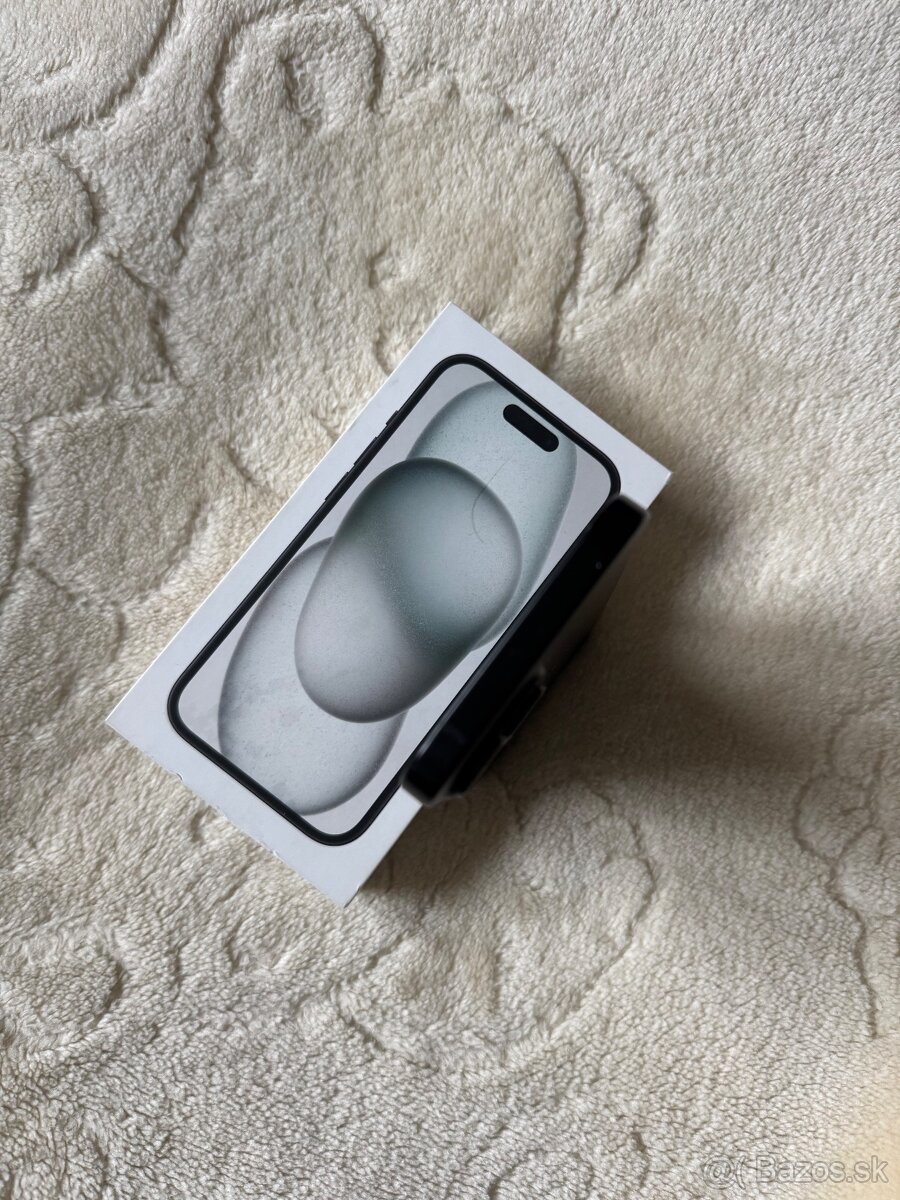 iPhone 15 128 gb. Black. Ako nový - 7