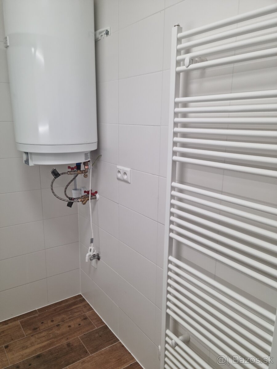 Prenajmem 2 izbový byt v centre LM - 7