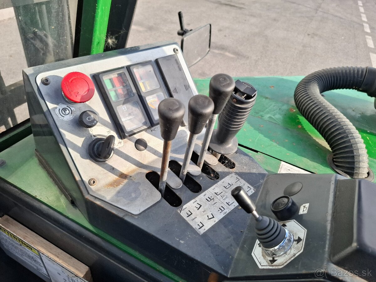 štvorcestný vozík Combilift C3000CB , 3 t diesel,pozicioner - 7