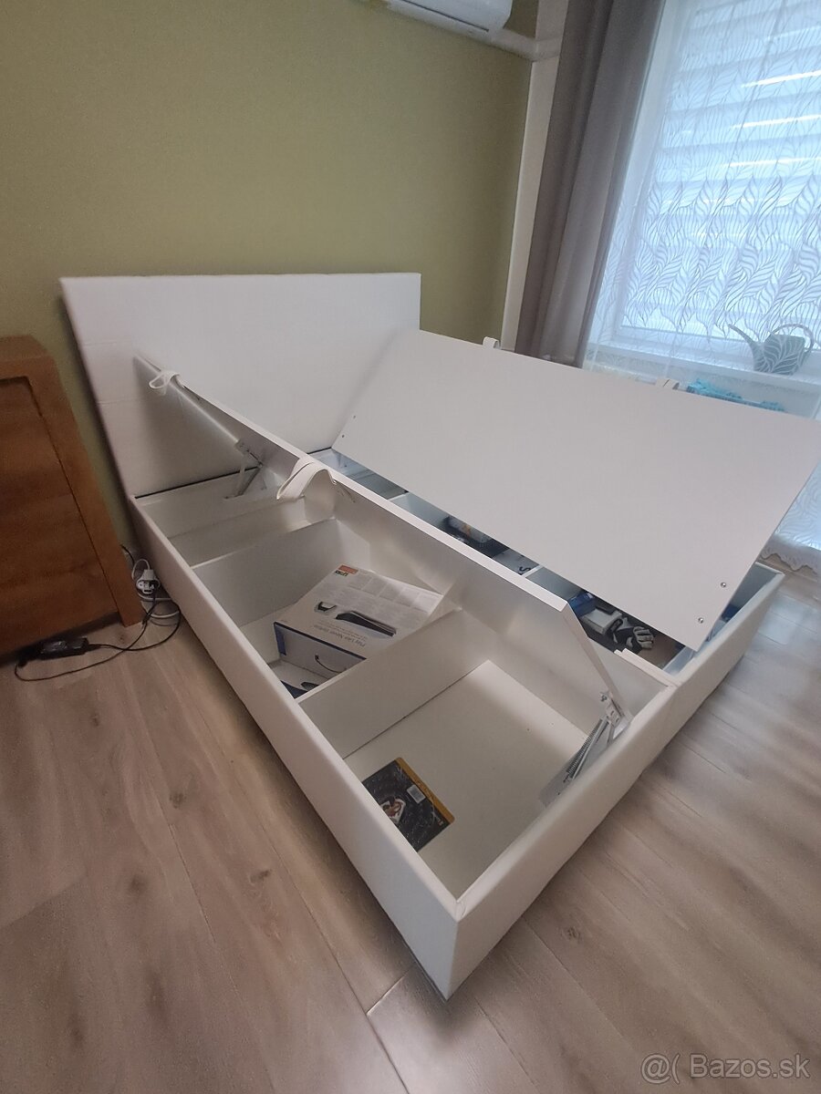 Manželská čalúnená posteľ - 7