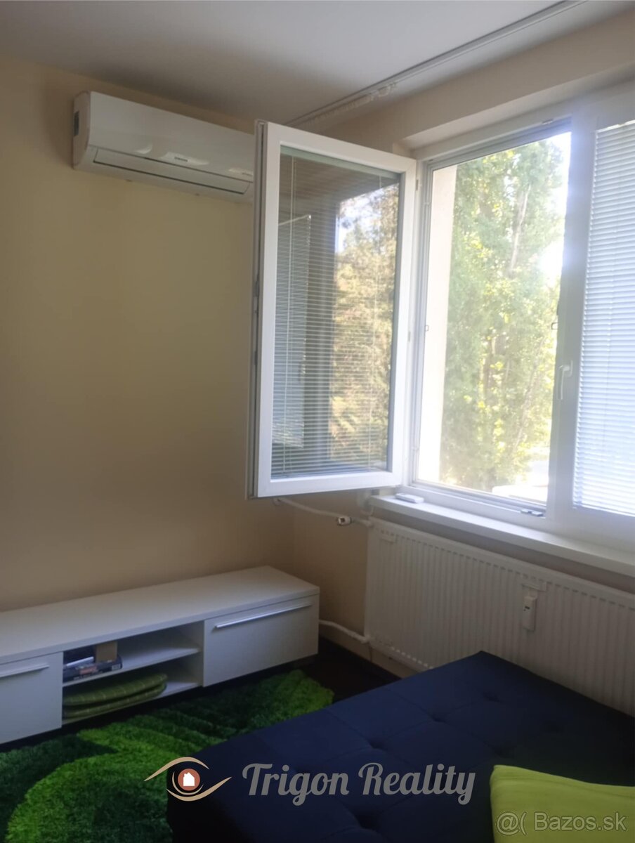 Veľký 1 izbový byt VII sídlisko – Komárno - 7