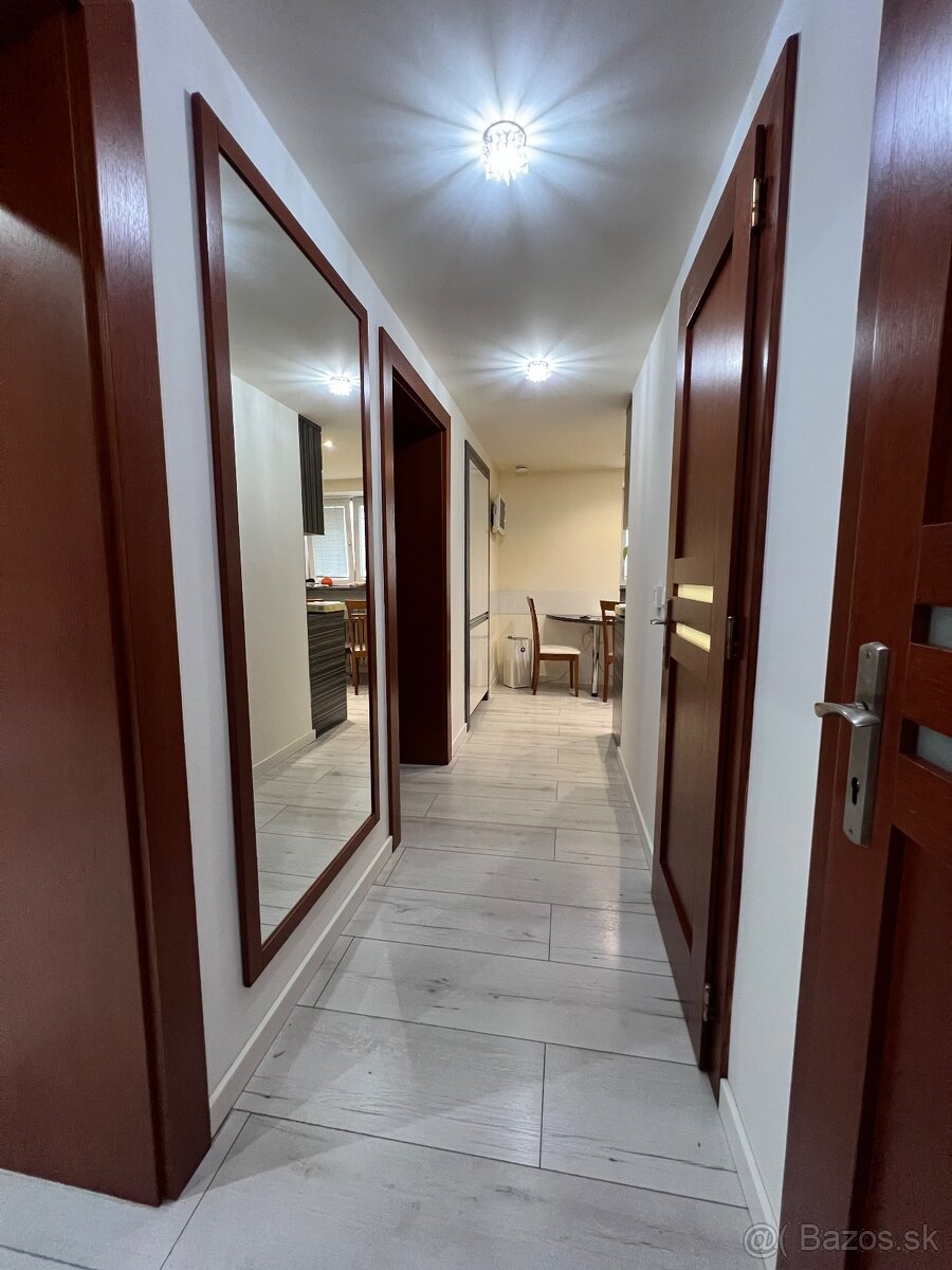 Predám kompletne zariadený 3 izbový byt v centre mesta - 7