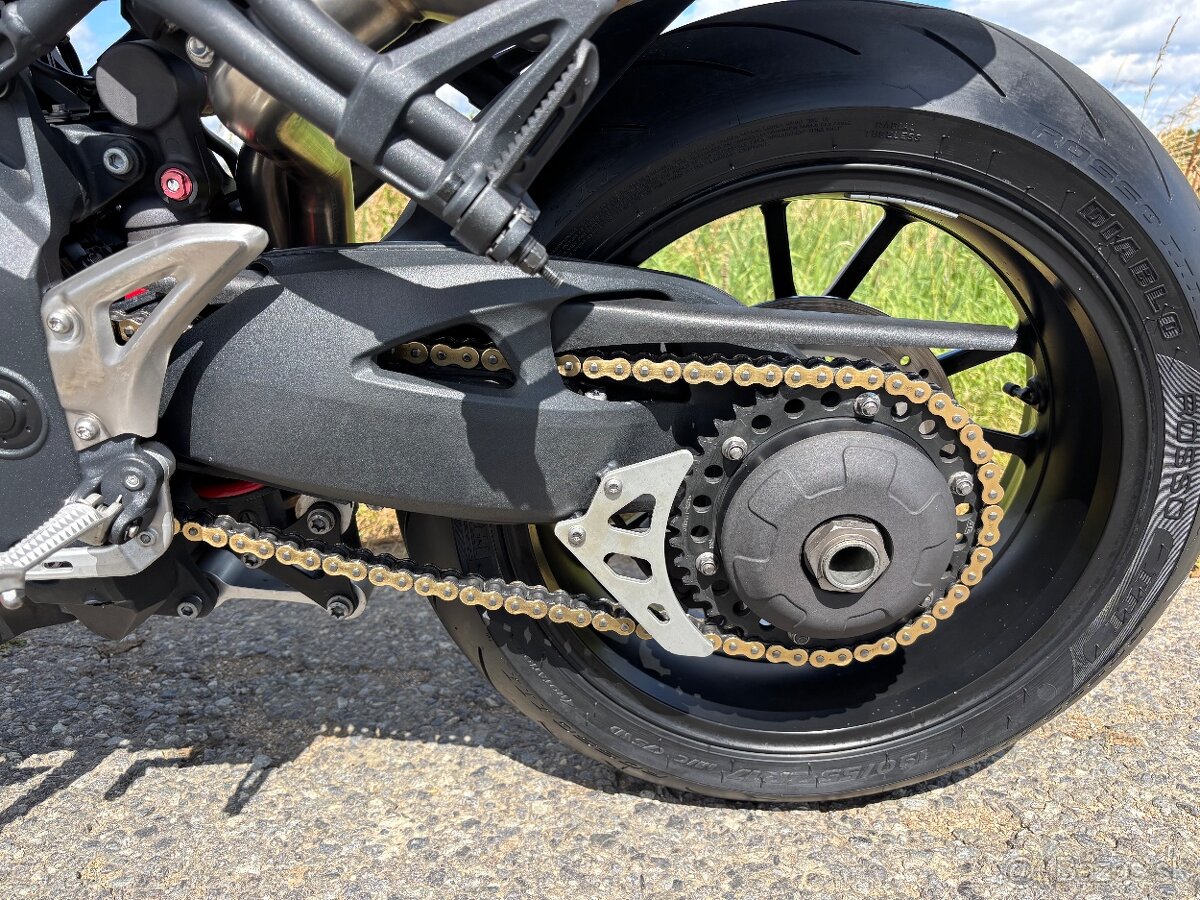 Triumph Speed Triple 1050 - 7