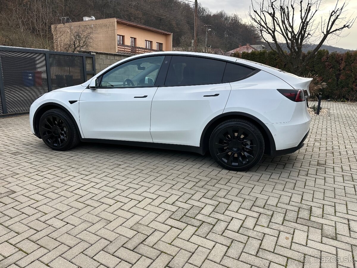 Tesla Model Y 75kWh Long Range AWD - 7