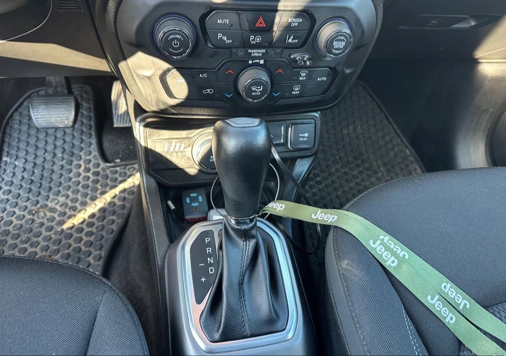 Jeep Renegade, 1,3T, 180k, 4x4, s DPH - 7