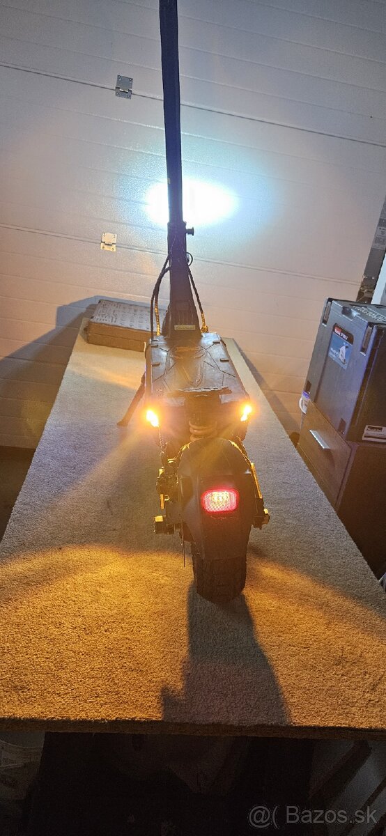 Elektrokolobezka kugo kukirin g2 master - 7