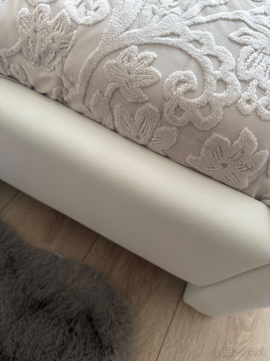 Biela kožená postel - 7