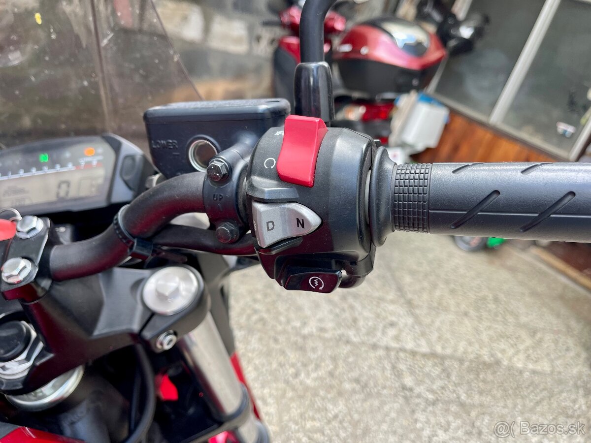 Honda NC750S DCT - 7