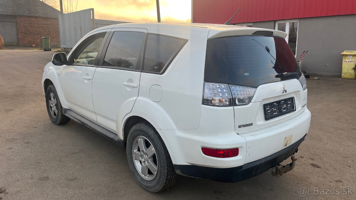377. MITSUBISHI OUTLANDER 2.2 Di-D 4N14 - 7