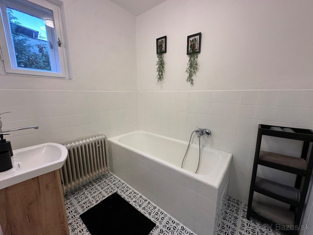 Ubytovanie / Ubytovňa v Banskej Bystrici - Rodinný dom - 7