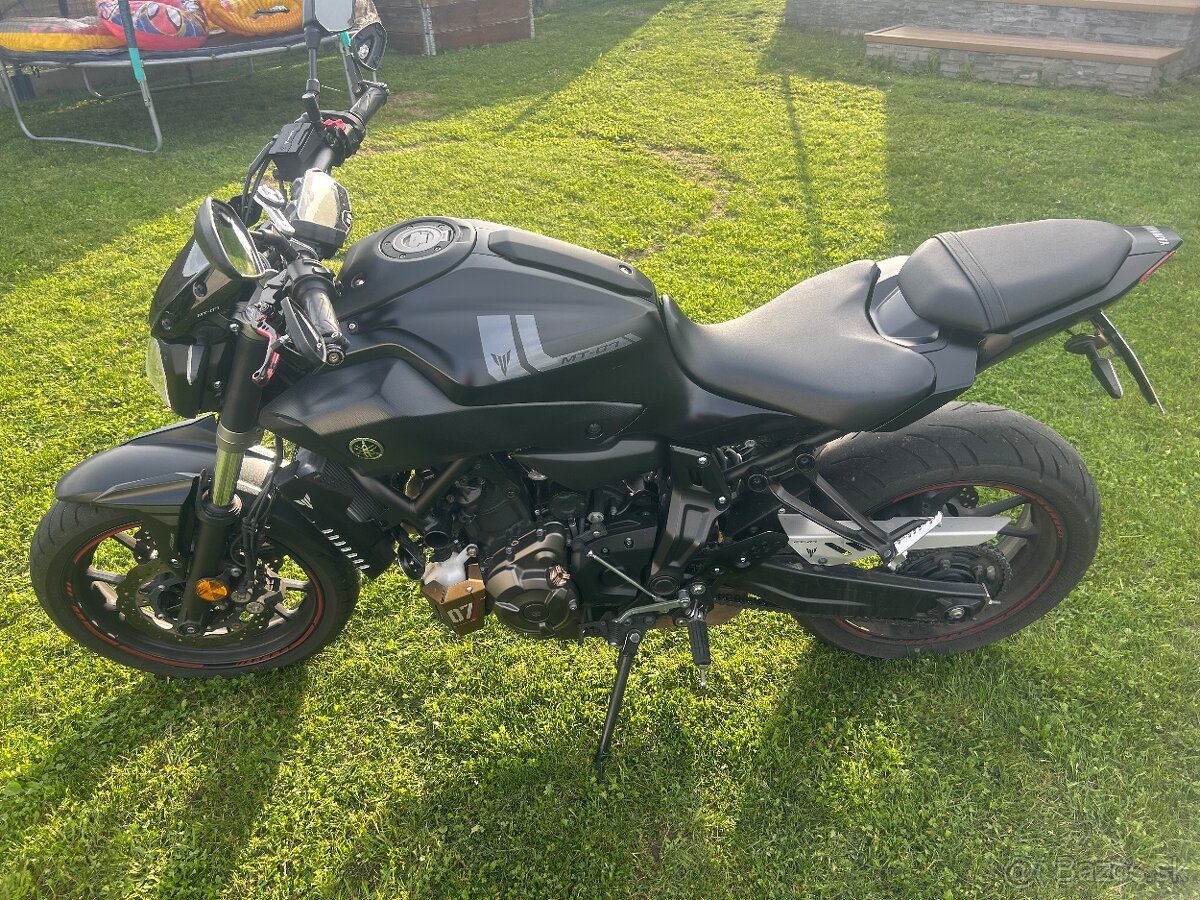 Yamaha MT 07 - 7