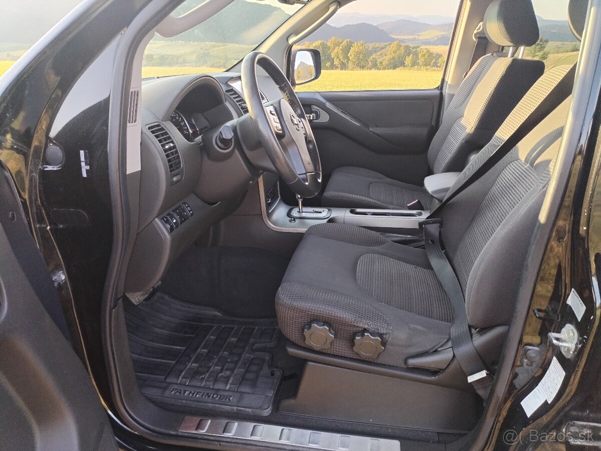 Nissan Pathfinder - 7